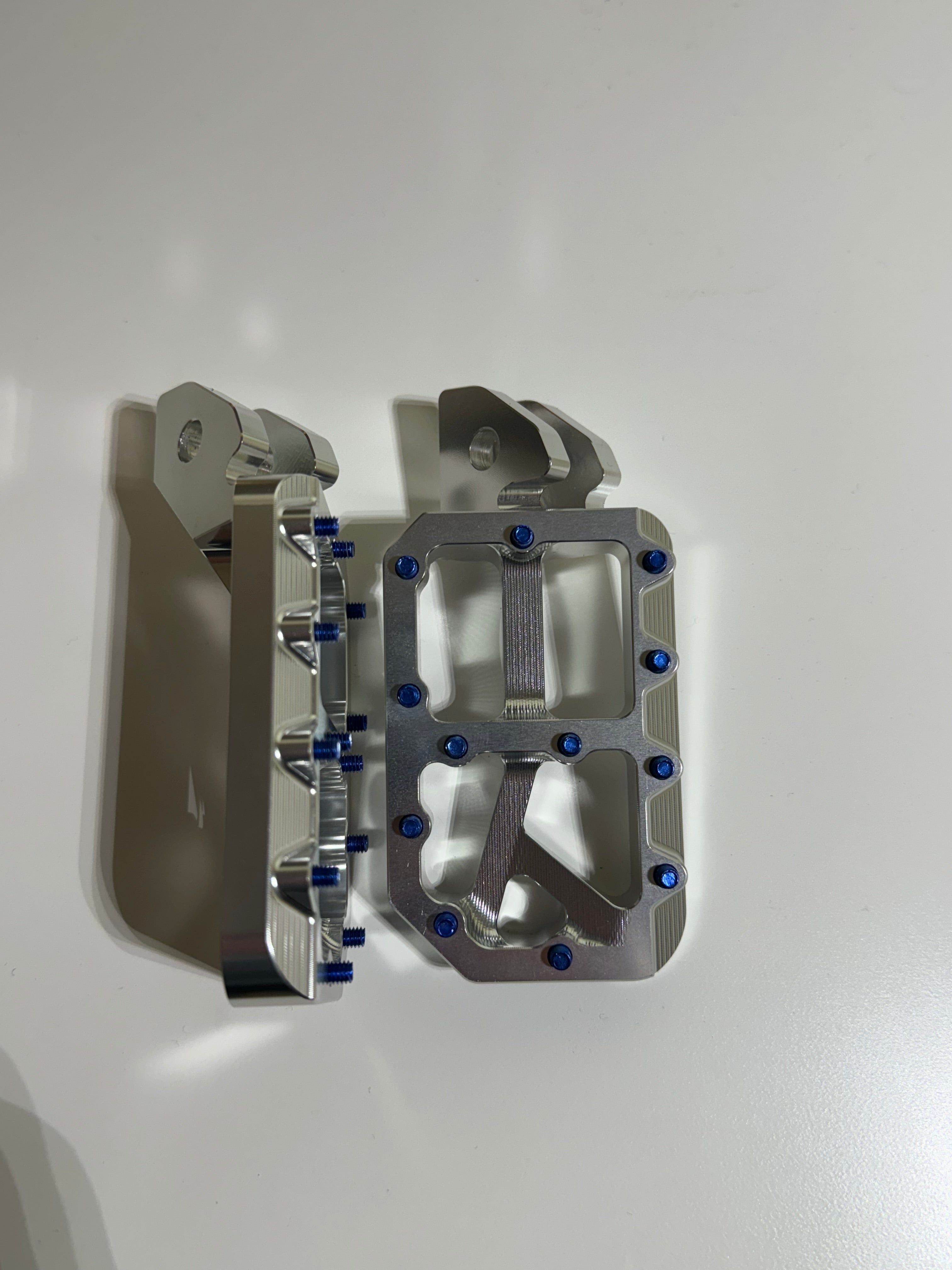Mxp foot pegs 3 week pre order