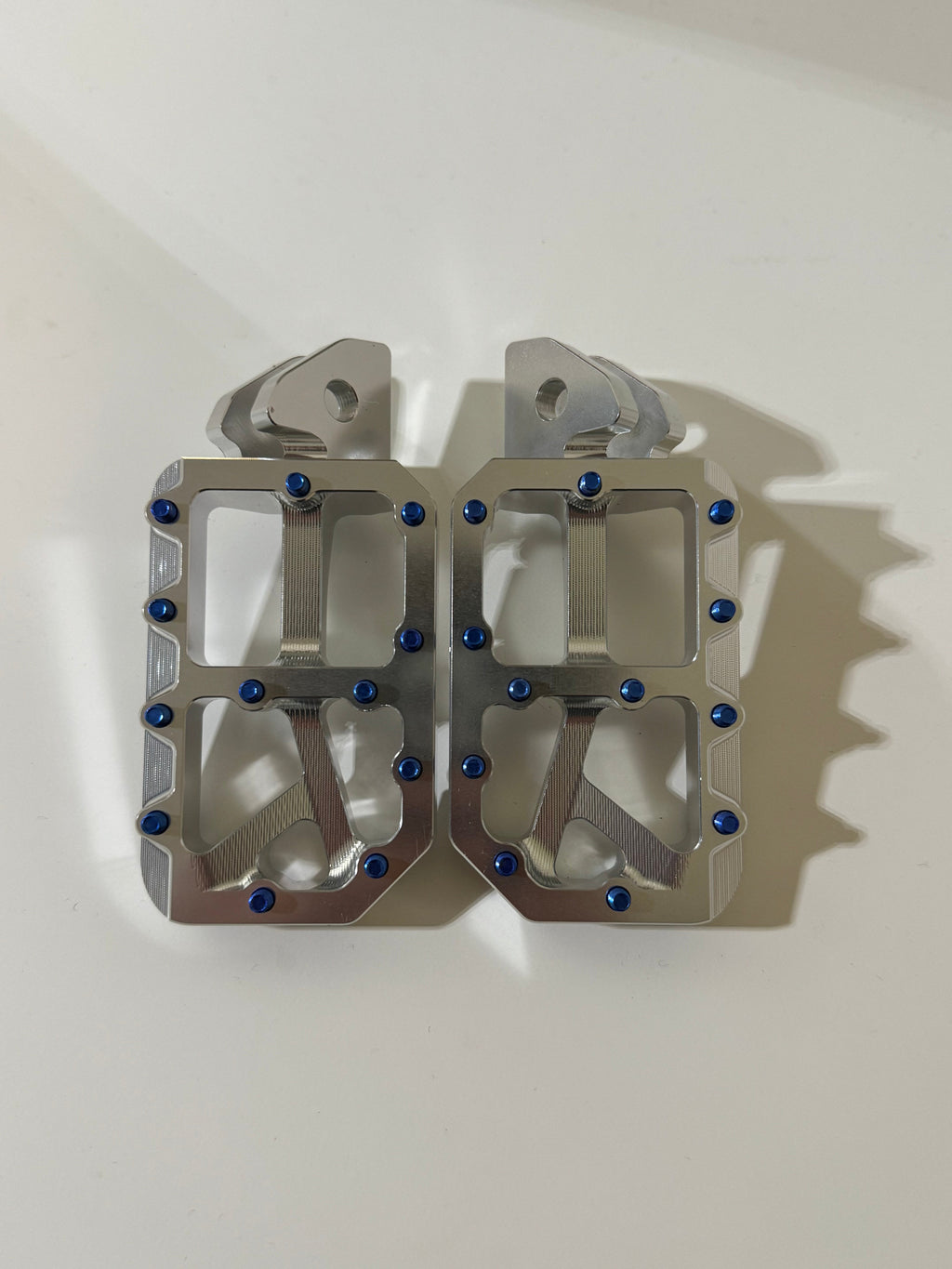 Mxp foot pegs 3 week pre order