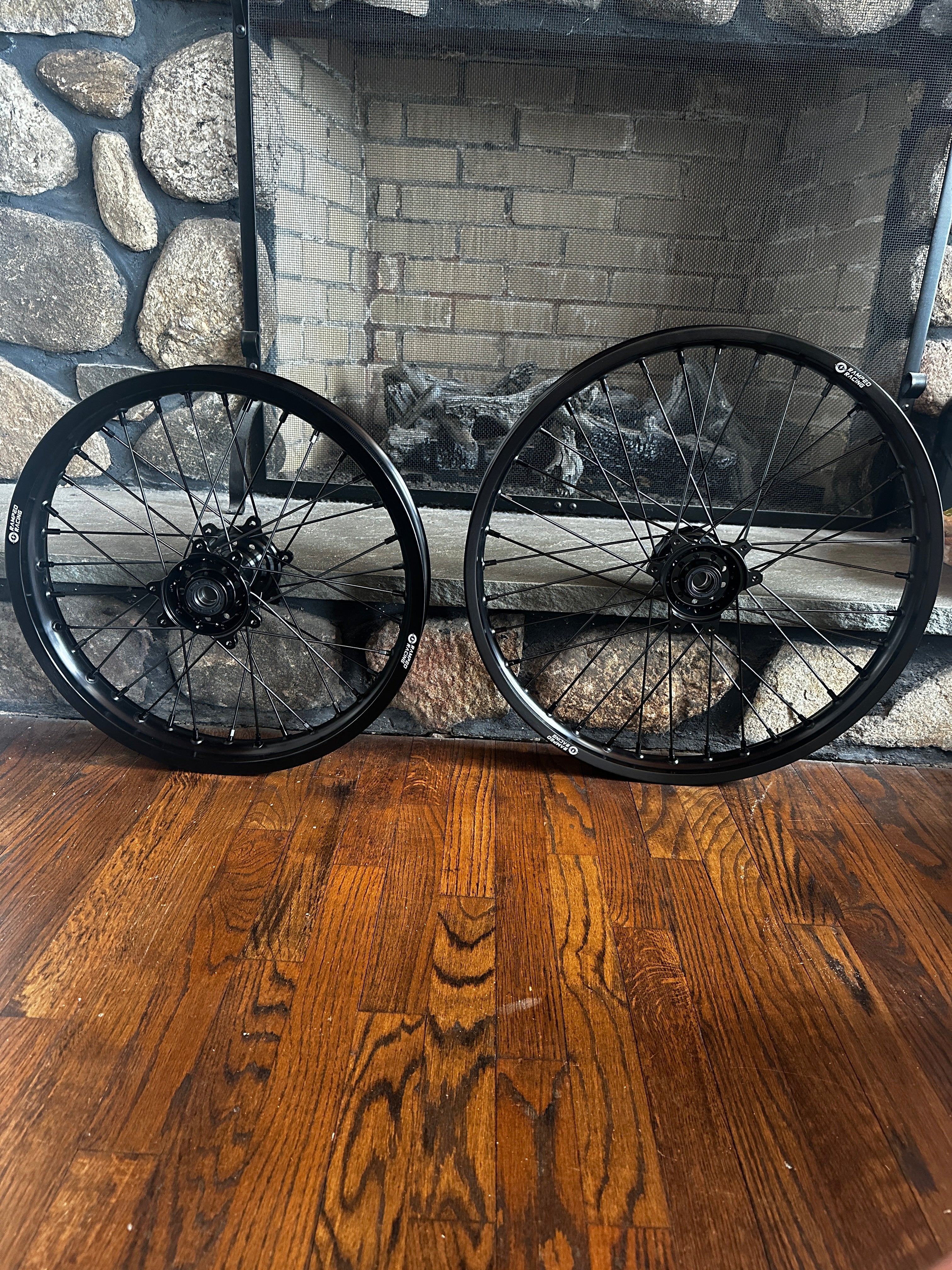 18/21 Wheel Set for Surron Ultra Bee (No Tires)
