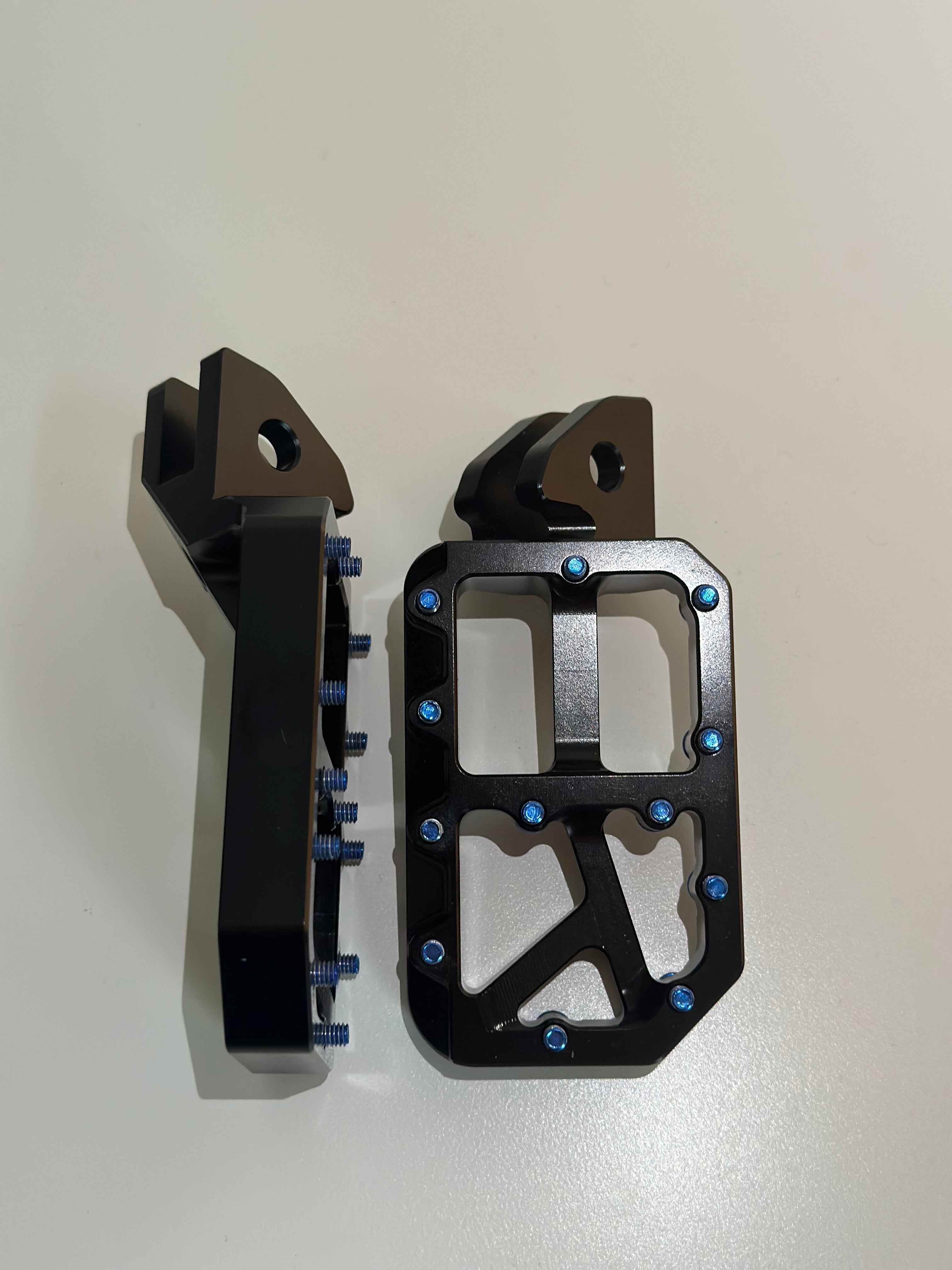 Mxp foot pegs 3 week pre order